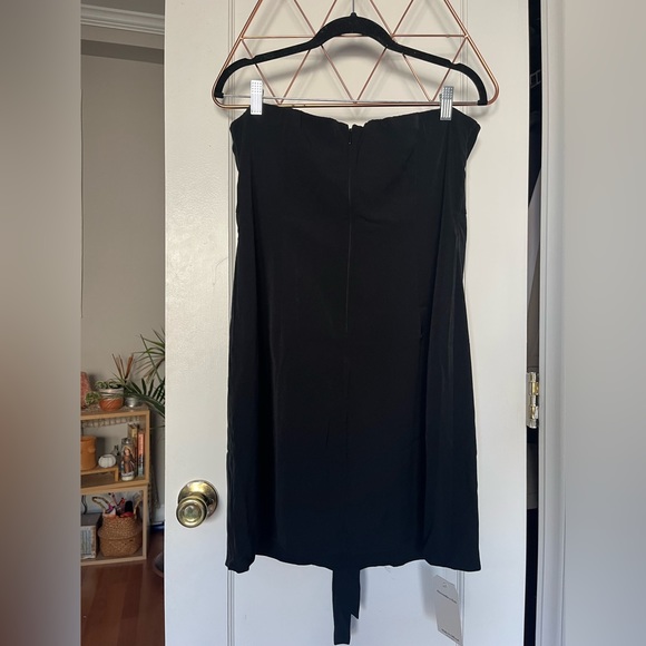 NWT Abercrombie & Fitch Knot-Front Cutout Halter Mini Dress - Picture 6 of 7